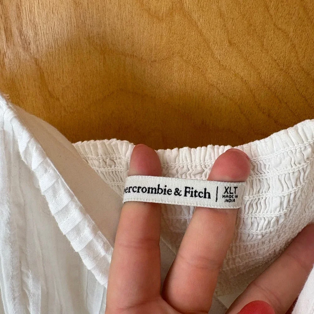 Abercrombie & Fitch Maxi Dress Womens XLT White Pleated Tie Strap Smocked Pocket